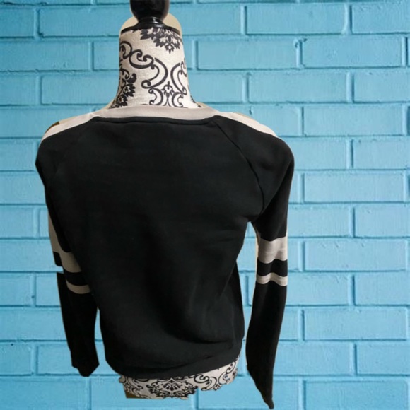 Adidas crewneck sweatshirt - Picture 2 of 3